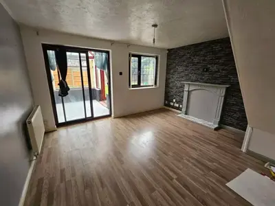 Picture 4